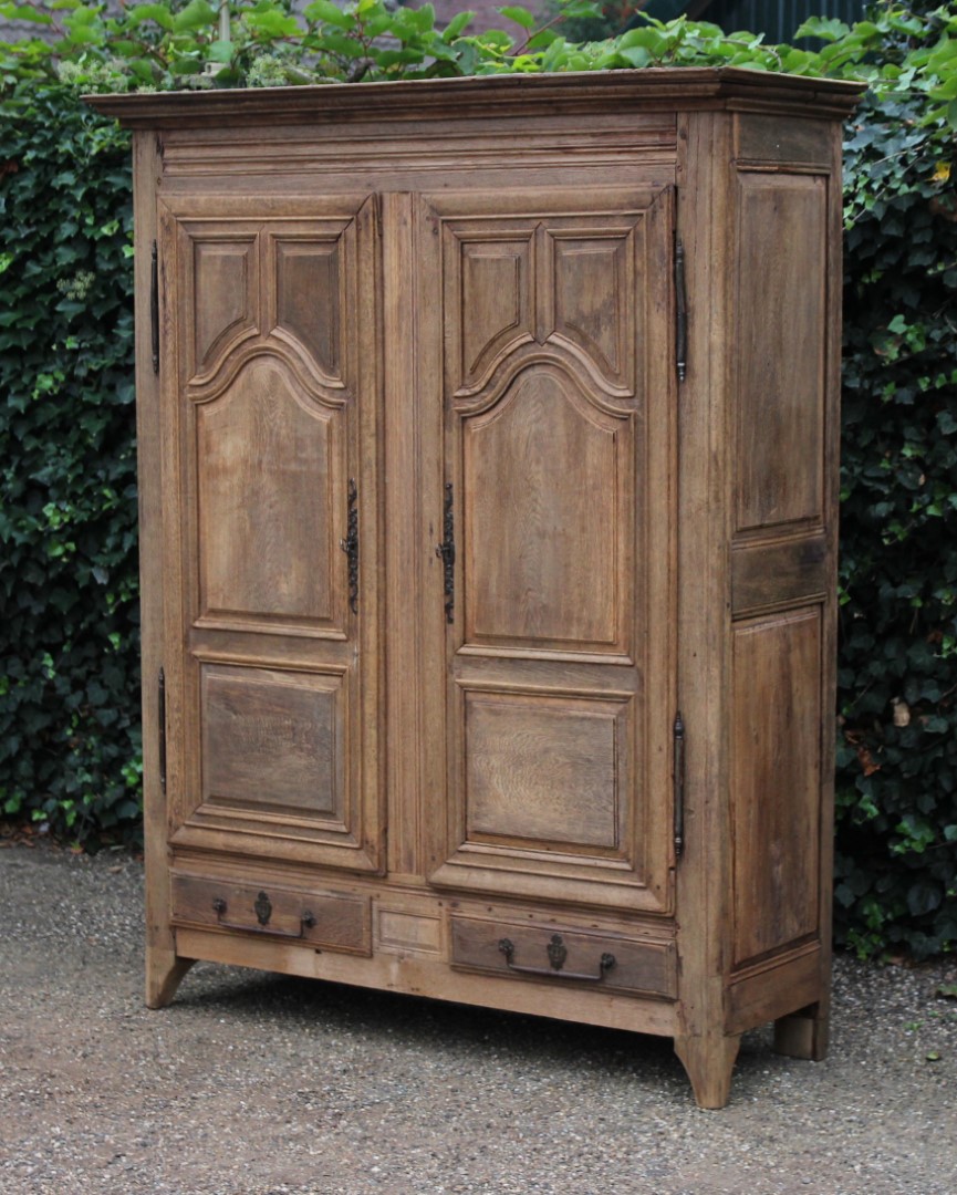 antiker-franz-sischer-schrank